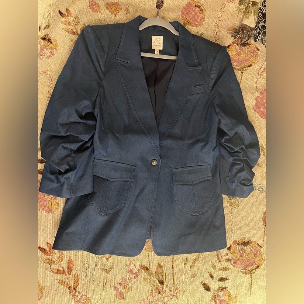 Cinq a sept Louisa Blazer. Medium blue denim.
